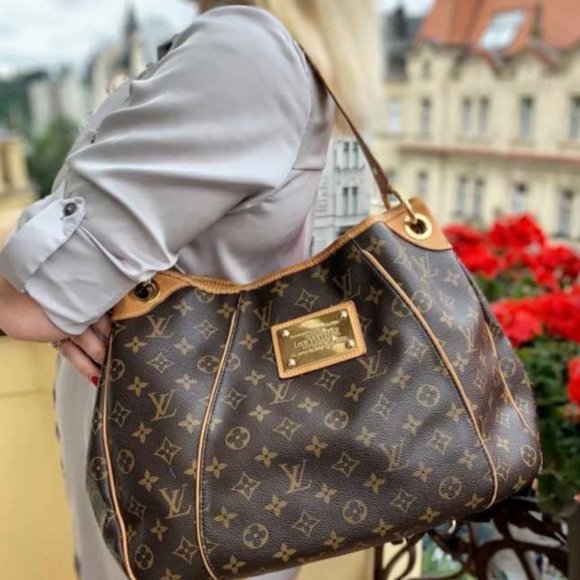 Louis Vuitton Handbags - 💎✨EXTRA LARGE✨💎 Louis Vuitton  Galliera GM Shoulder Bag